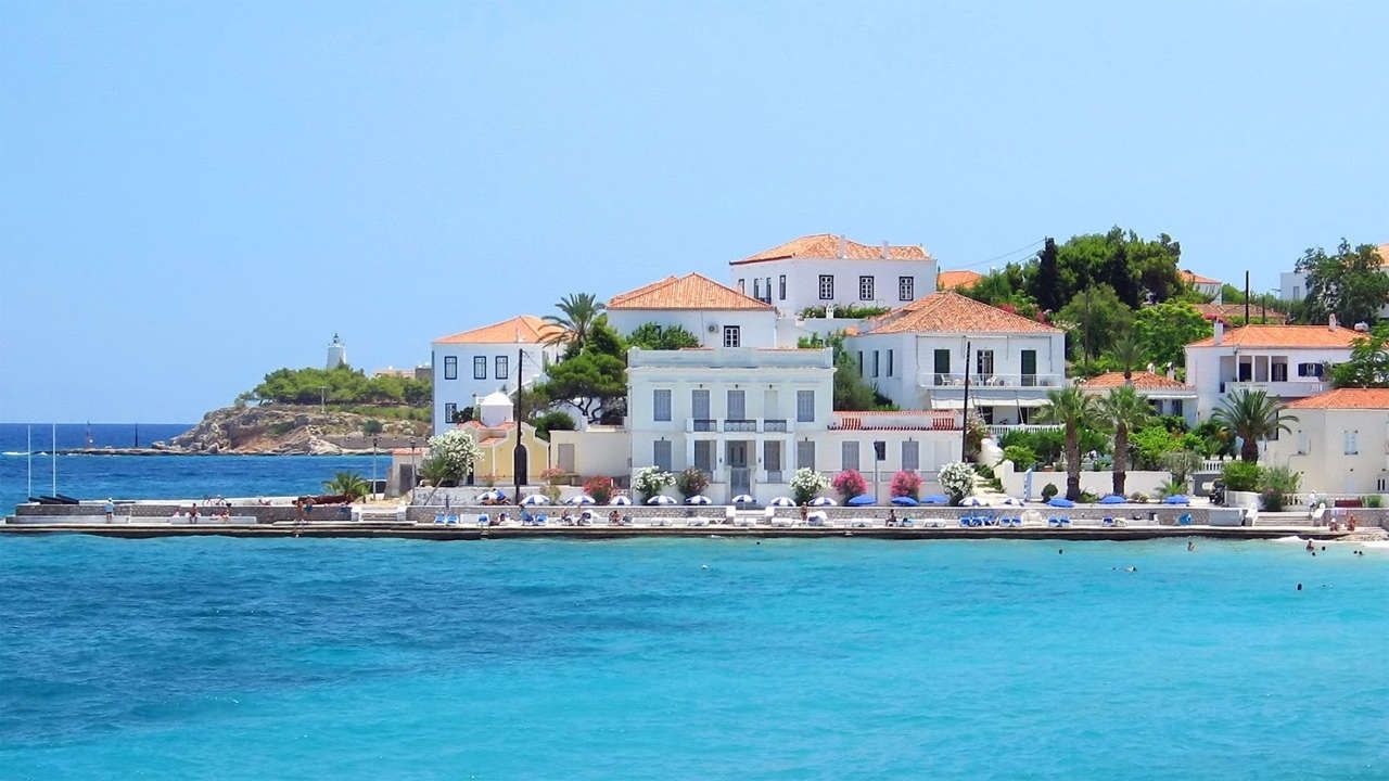 Spetses | PLORI Yachting